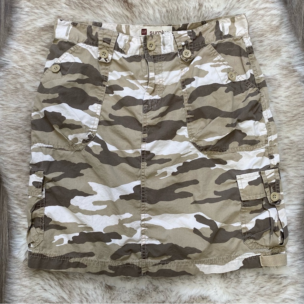 Y2K Gap Camo Cargo Poplin Skirt